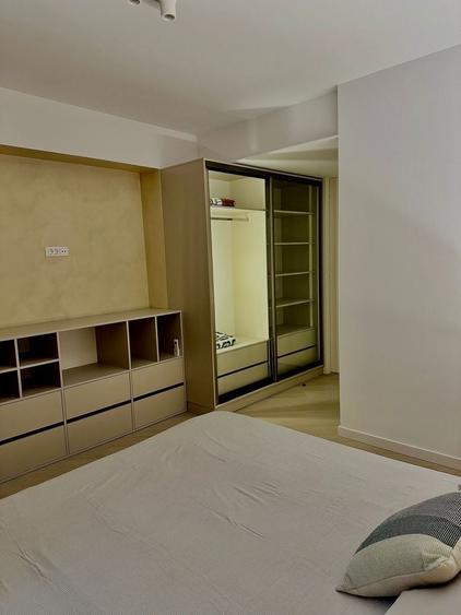 Apartament cu 3 camere decomandat, mobilat în Aviației