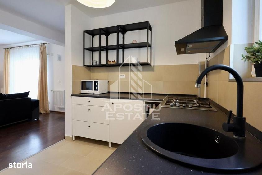 Apartament cu 3 camere semidecomandat în Subcetate