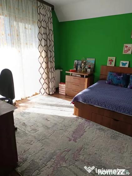 Casă cu 5 camere cu Teren 698 Mp în Albert
