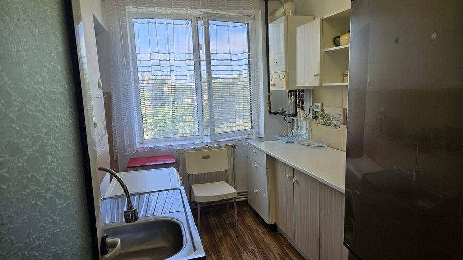 Apartament cu 2 camere semidecomandat în Centrul Vechi