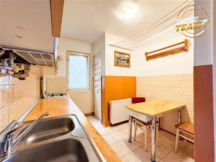 Apartament cu 3 camere decomandat, mobilat în Ciucului