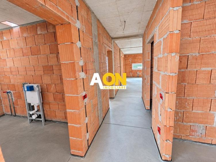 Apartament cu 3 camere decomandat în Cetate