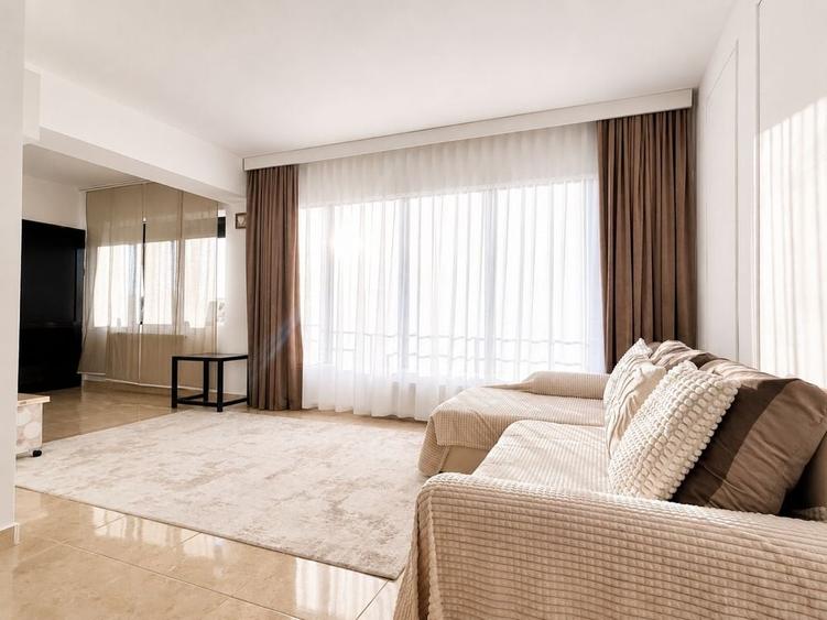 Apartament cu 2 camere semidecomandat în Piața Unirii