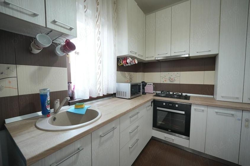 Apartament cu 3 camere decomandat, mobilat în Braytim