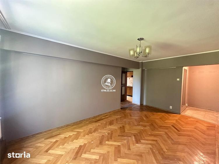 Apartament cu 3 camere semidecomandat în Ultracentral