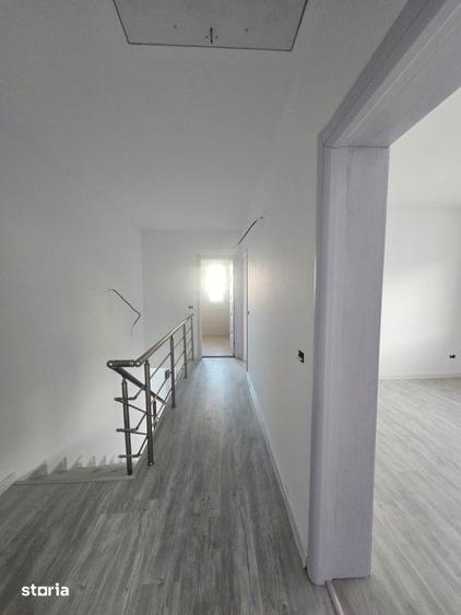 Casă cu 3 camere cu Teren 200 Mp în Central