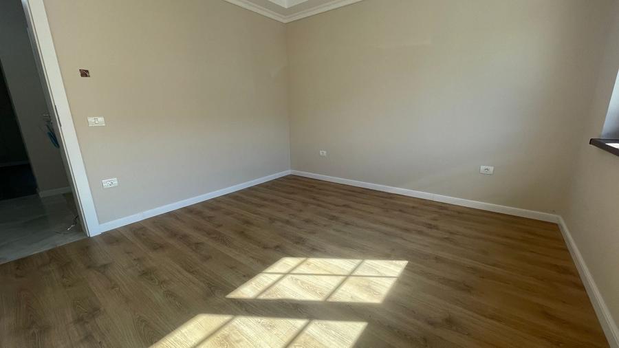 Duplex cu 6 camere cu Canalizare în Mehala