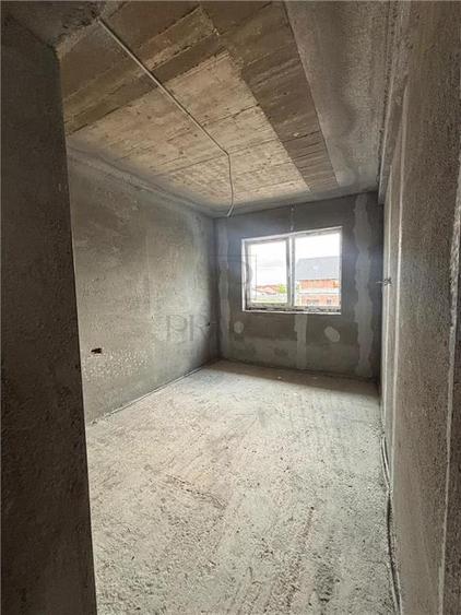 Duplex cu 5 camere cu Canalizare în Moșnița Nouă