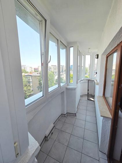 Apartament cu 3 camere decomandat, mobilat în Octavian Goga