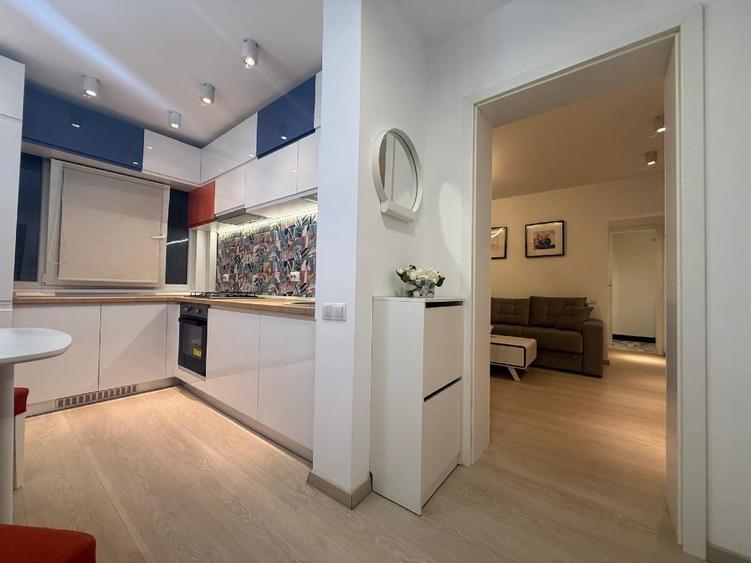 Apartament cu 2 camere decomandat, mobilat în Titan