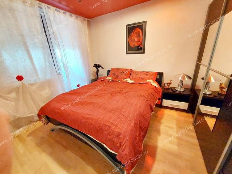 Apartament cu 3 camere semidecomandat în Micro 19