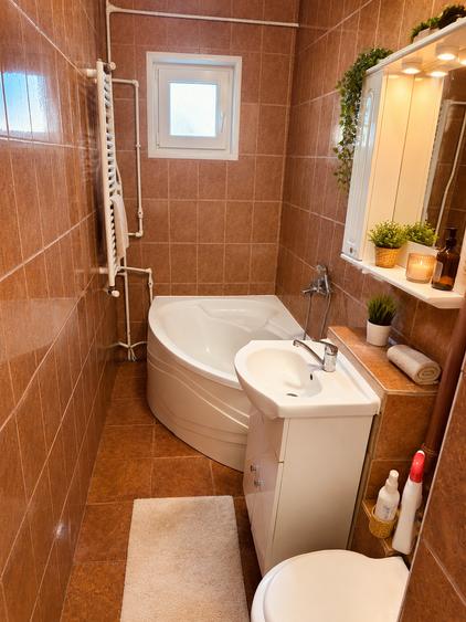 Apartament cu 2 camere semidecomandat în Boema