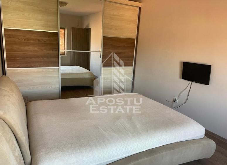 Apartament cu 3 camere semidecomandat în Dumbrăvița