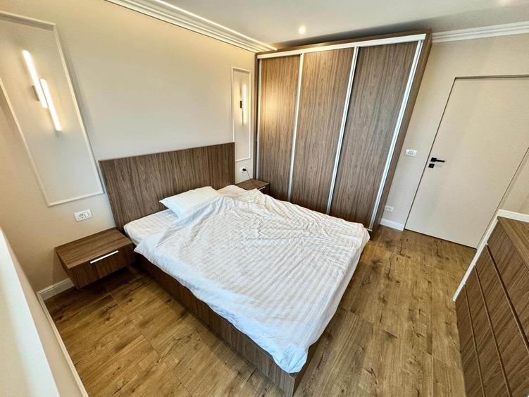 Apartament cu 2 camere decomandat în Podu Roș