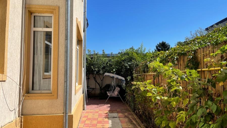 Casă individuală cu 5 camere cu Teren 200 Mp în Dămăroaia