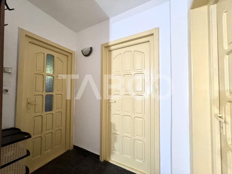 Apartament cu 3 camere decomandat, mobilat în Gheorgheni