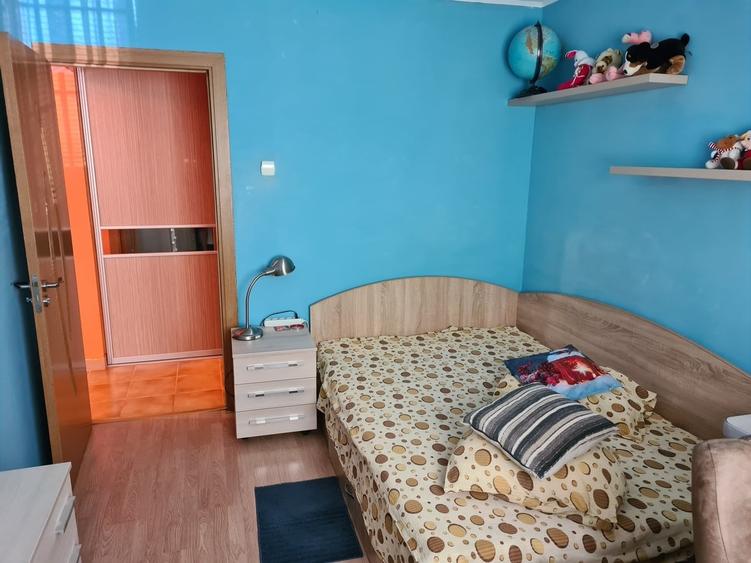 Apartament cu 3 camere decomandat în Băneasa