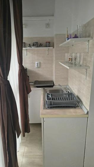 Garsonieră decomandată în Central
