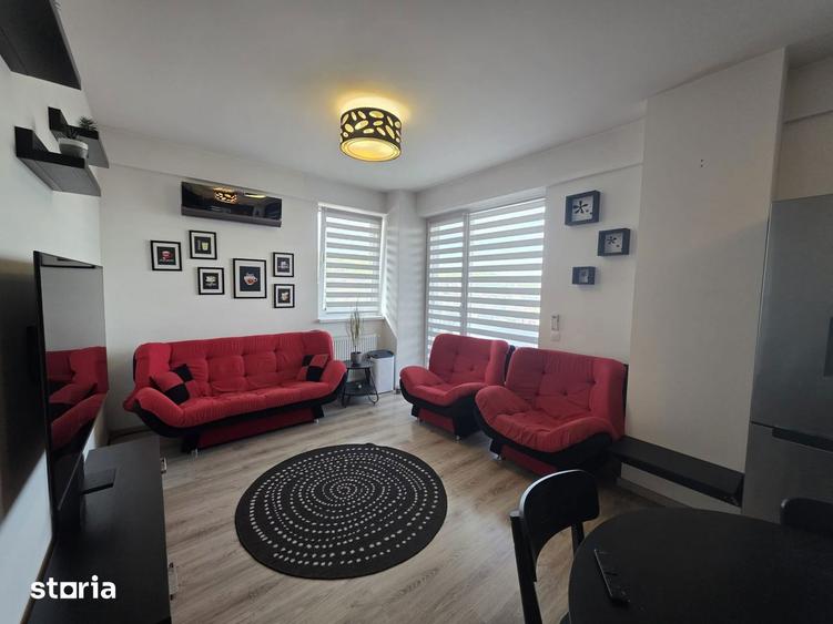 Apartament cu 3 camere semidecomandat în Dâmbul Rotund