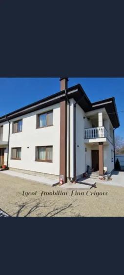 Casă cu 5 camere în Câmpineanca