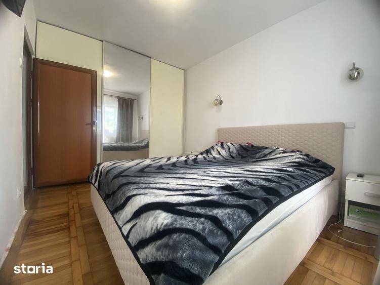 Apartament cu 3 camere decomandat în Micro 11