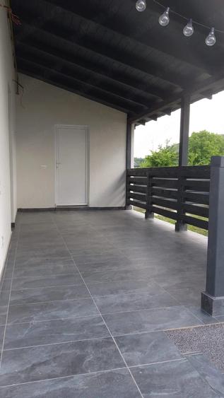 Casă cu 2 camere cu Teren 400 Mp în Central
