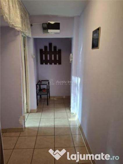 Apartament cu 2 camere semidecomandat în Micro III
