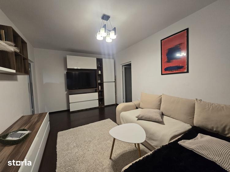 Apartament cu 2 camere semidecomandat în Școlilor