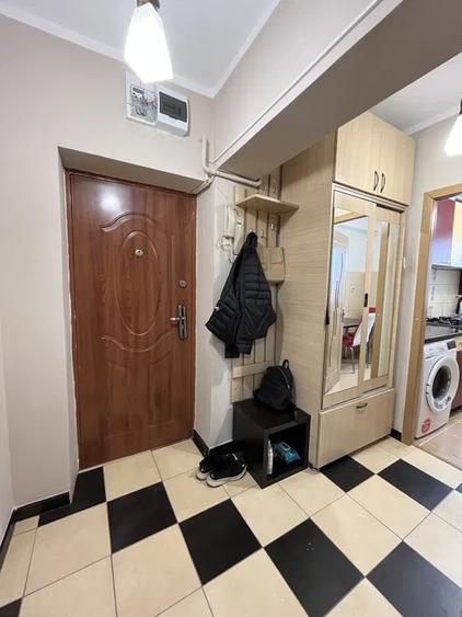 Apartament cu 2 camere decomandat, mobilat în Mircea cel Bătrân