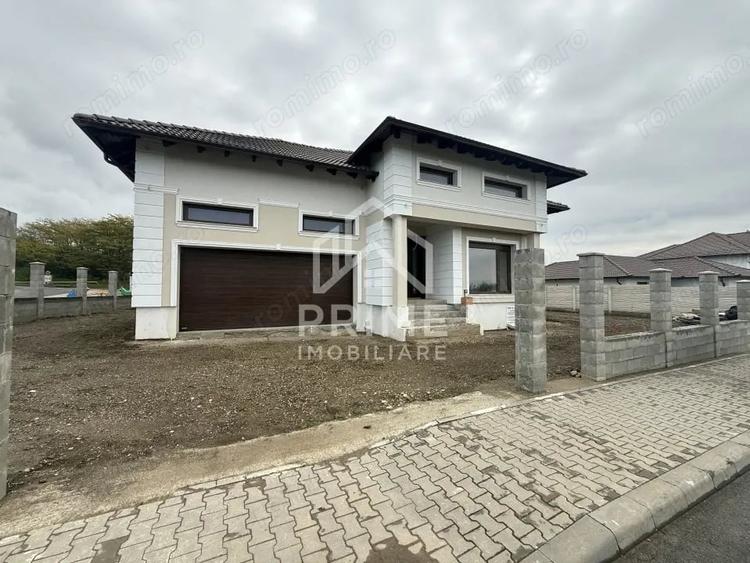 Casă cu 5 camere cu Teren 710 Mp în Ciugud