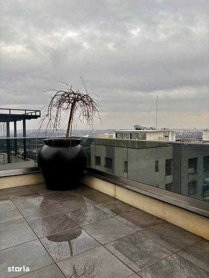 Apartament cu 5 camere în Tei