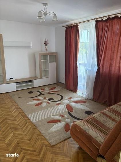 Apartament cu 2 camere decomandat în Calea București