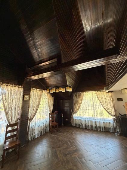 Casă cu 12 camere cu Teren 3295 Mp în Lepșa