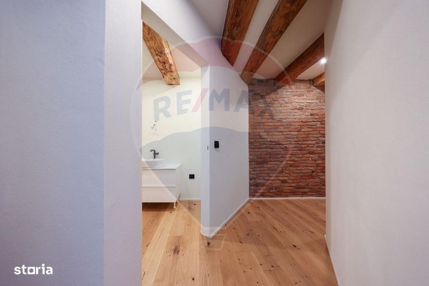 Apartament cu 3 camere în Centrul Istoric