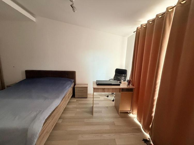 Apartament cu 3 camere decomandat, mobilat în Valea Lupului
