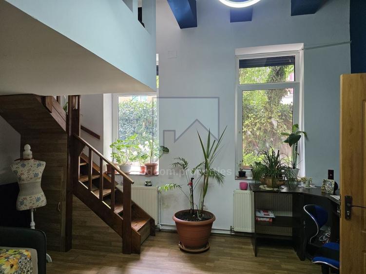 Apartament cu 4 camere decomandat, mobilat în Sebastian