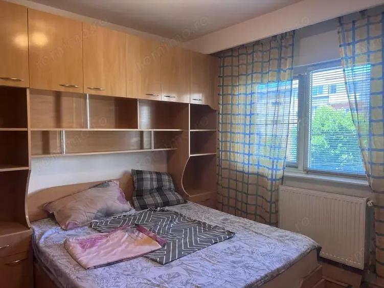 Apartament cu 2 camere decomandat în Liliacului