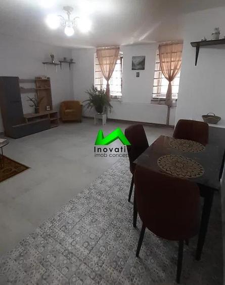 Apartament cu 2 camere decomandat, mobilat în Central