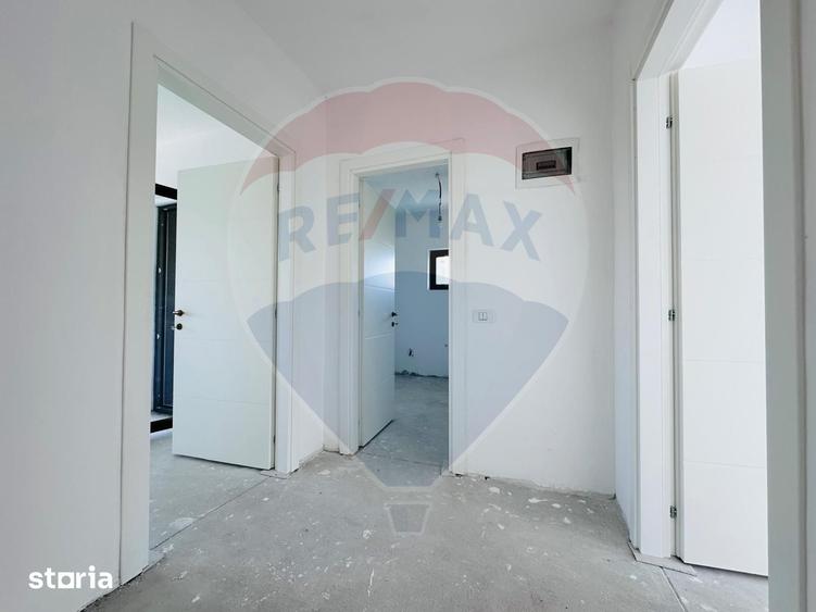 Casă cu 4 camere cu Teren 268 Mp în Crevedia