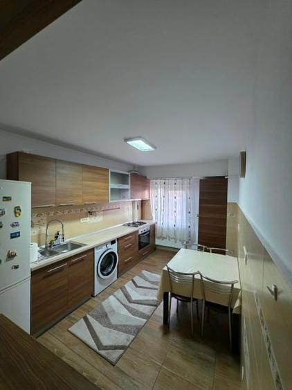 Apartament cu 3 camere decomandat, mobilat în Rahova