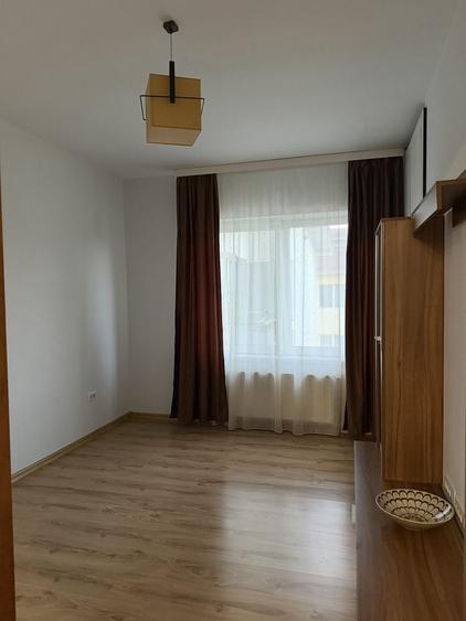 Apartament cu 2 camere decomandat în Florești
