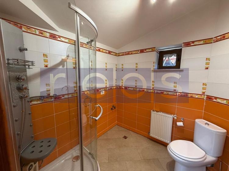 Casă individuală cu 4 camere cu Canalizare în Cotroceni