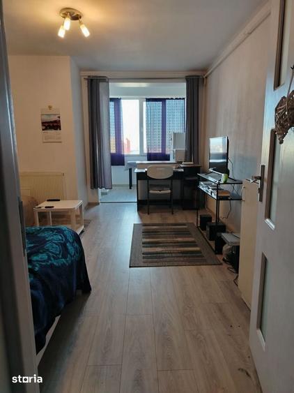 Apartament cu 3 camere în Traian