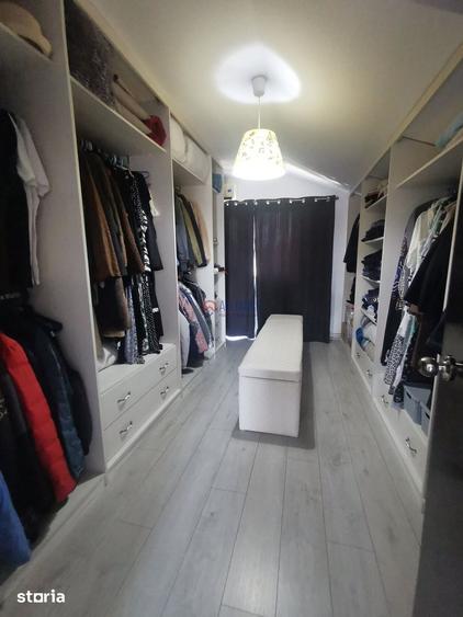 Casă cu 4 camere cu Teren 471 Mp în Agigea