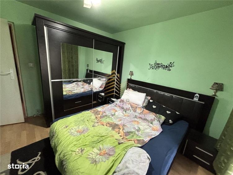 Apartament cu 3 camere decomandat în Ciupercenii Noi