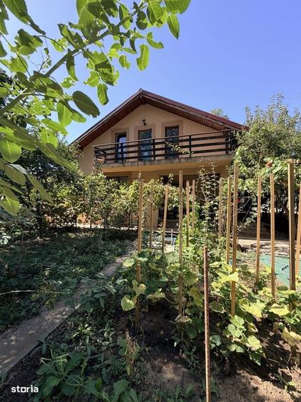 Casă cu 4 camere în Pasărea