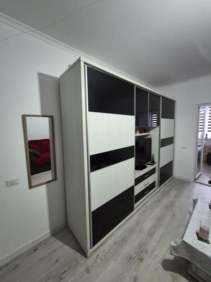 Apartament cu 2 camere semidecomandat în Chiajna
