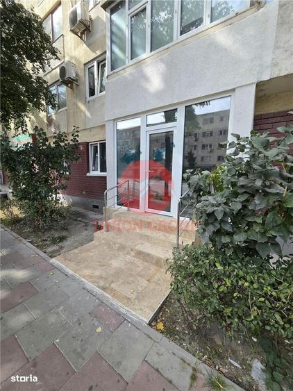 Spațiu comercial, de 64 mp, în Casa de Cultură