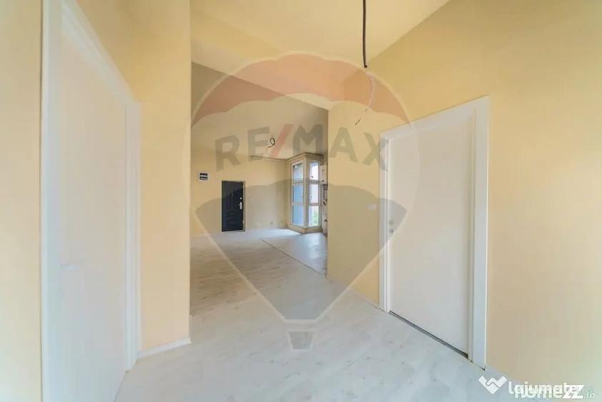 Apartament cu 2 camere semidecomandat în Intim