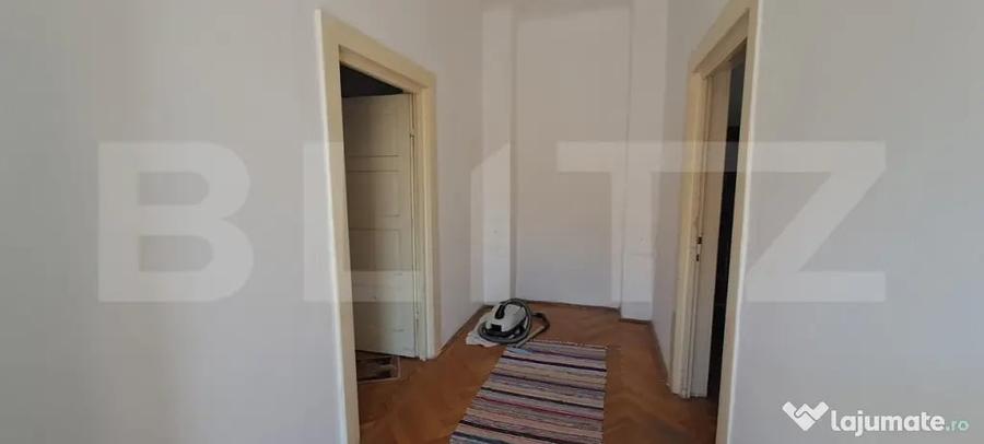 Casă cu 4 camere cu Teren 150 Mp în Central